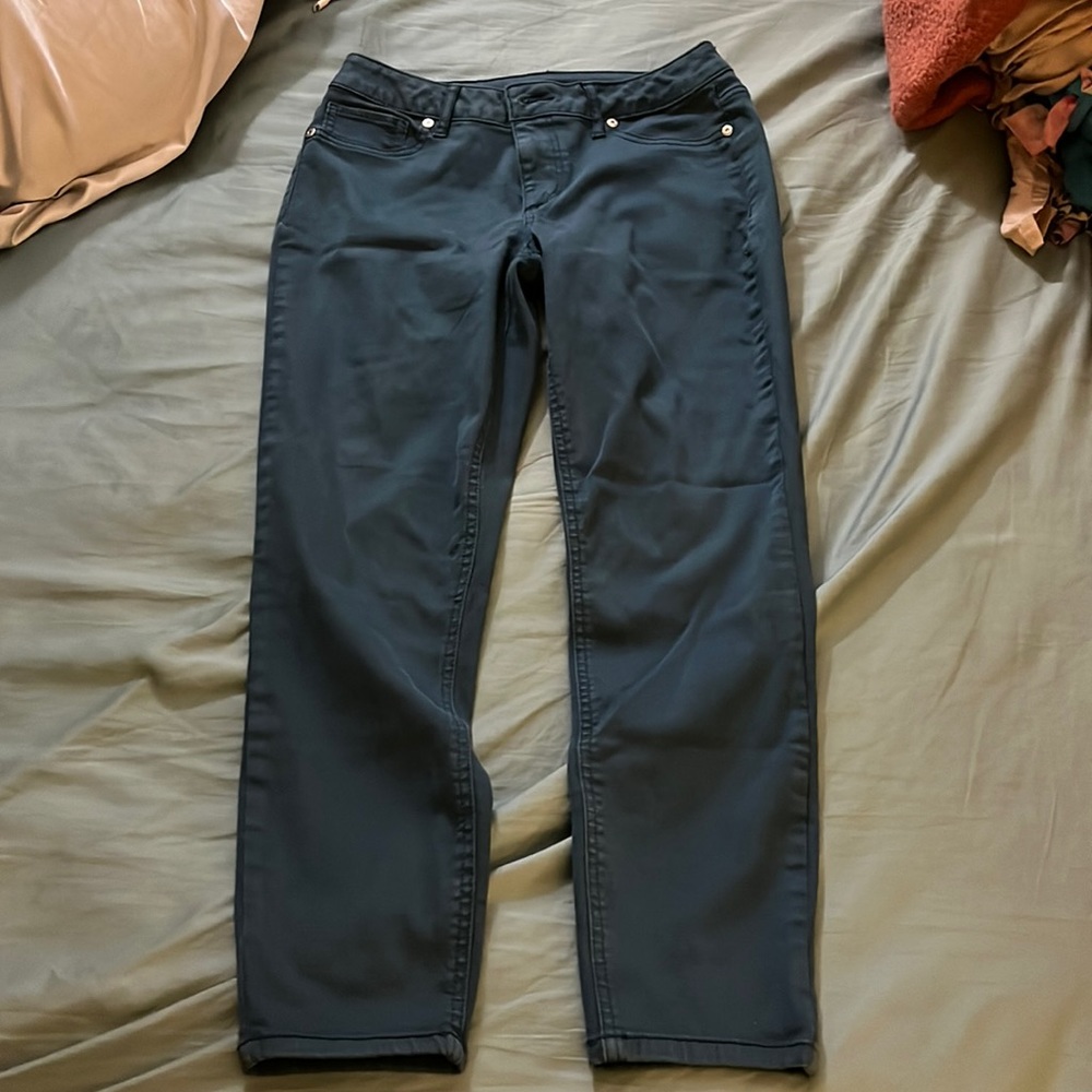 blue stretchy jegging pants